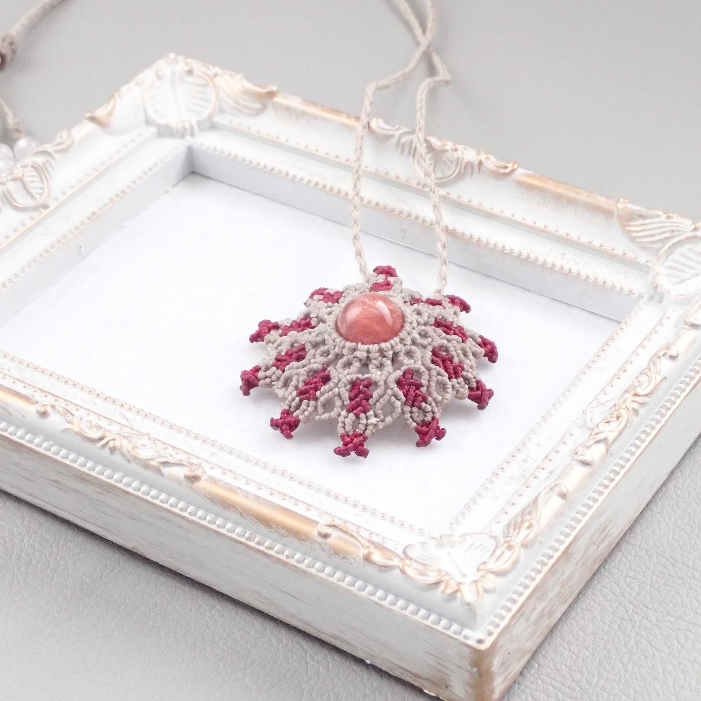 サンストーン 太陽モチーフのマクラメネックレス | 5枚目