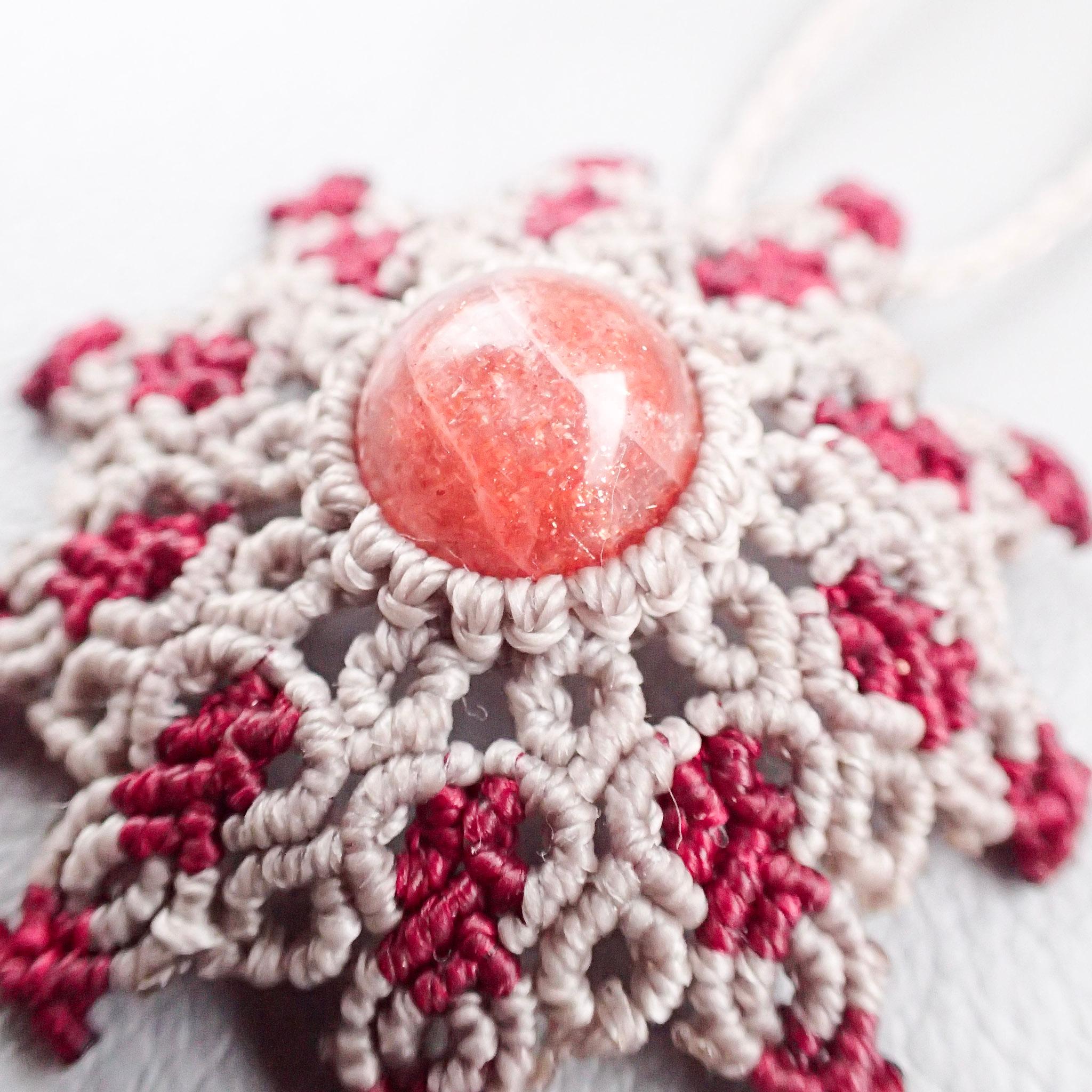 サンストーン 太陽モチーフのマクラメネックレス | 6枚目